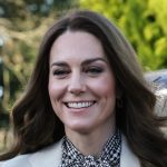 Kate Middleton's Bow Dress Revives a Classic Trend