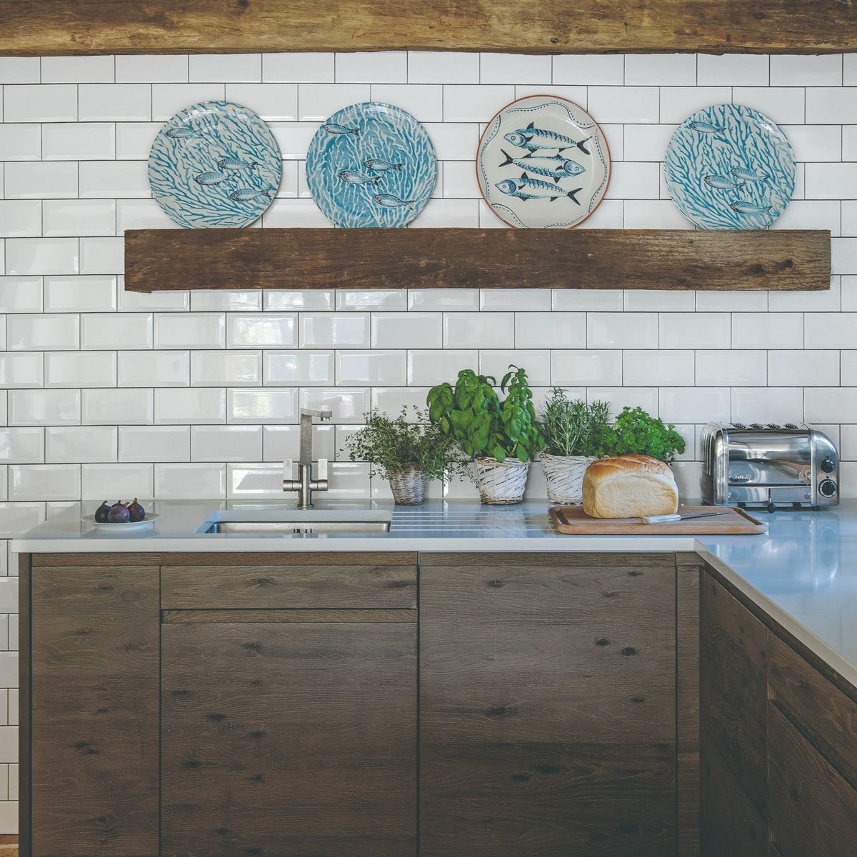 Dive into the Fish Decor Trend