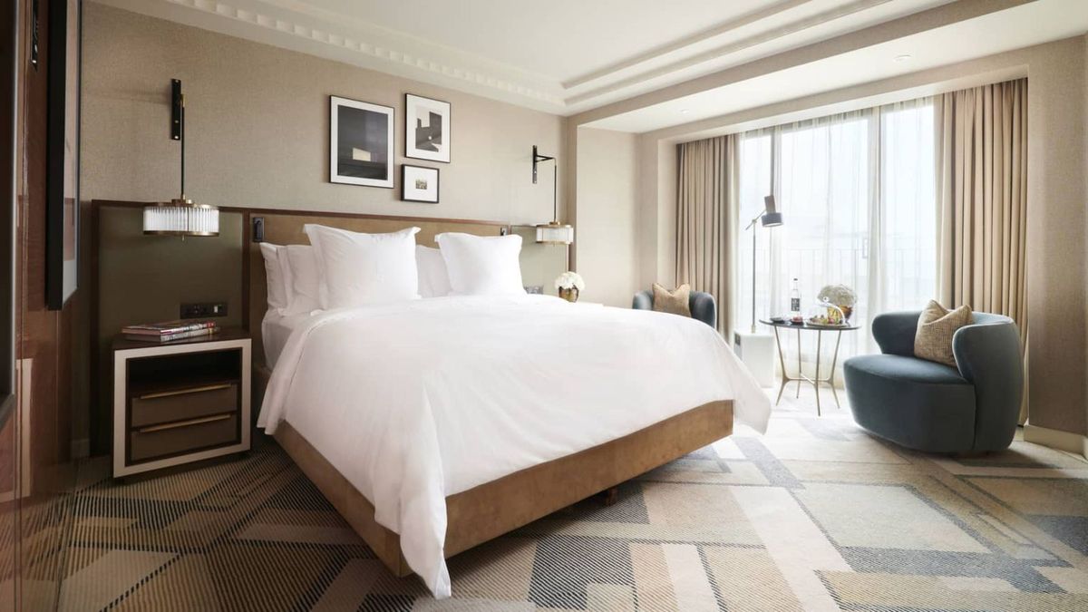 Luxury Hotel Bedding Secrets Revealed