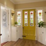 2025 Entryway Trend: Bold Wallpaper Makes a Statement