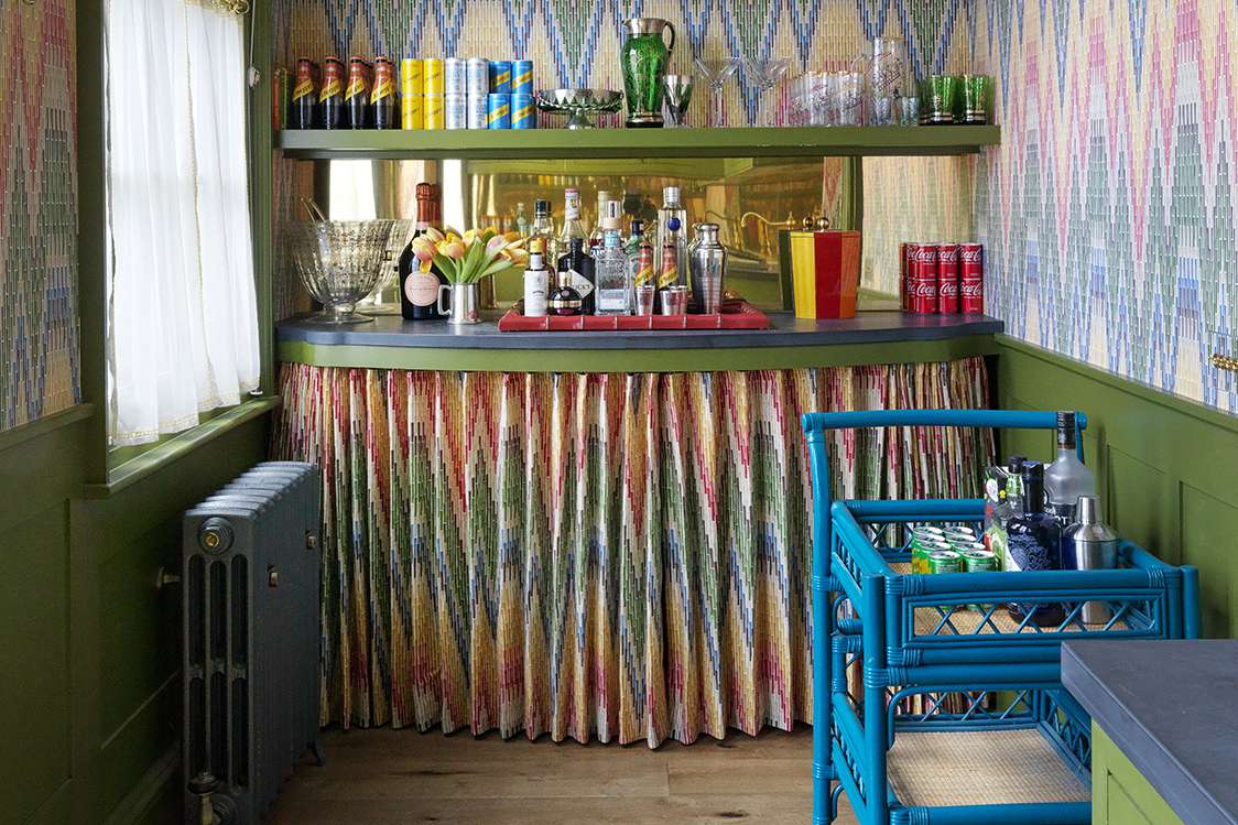 Sink Skirts Make a Comeback