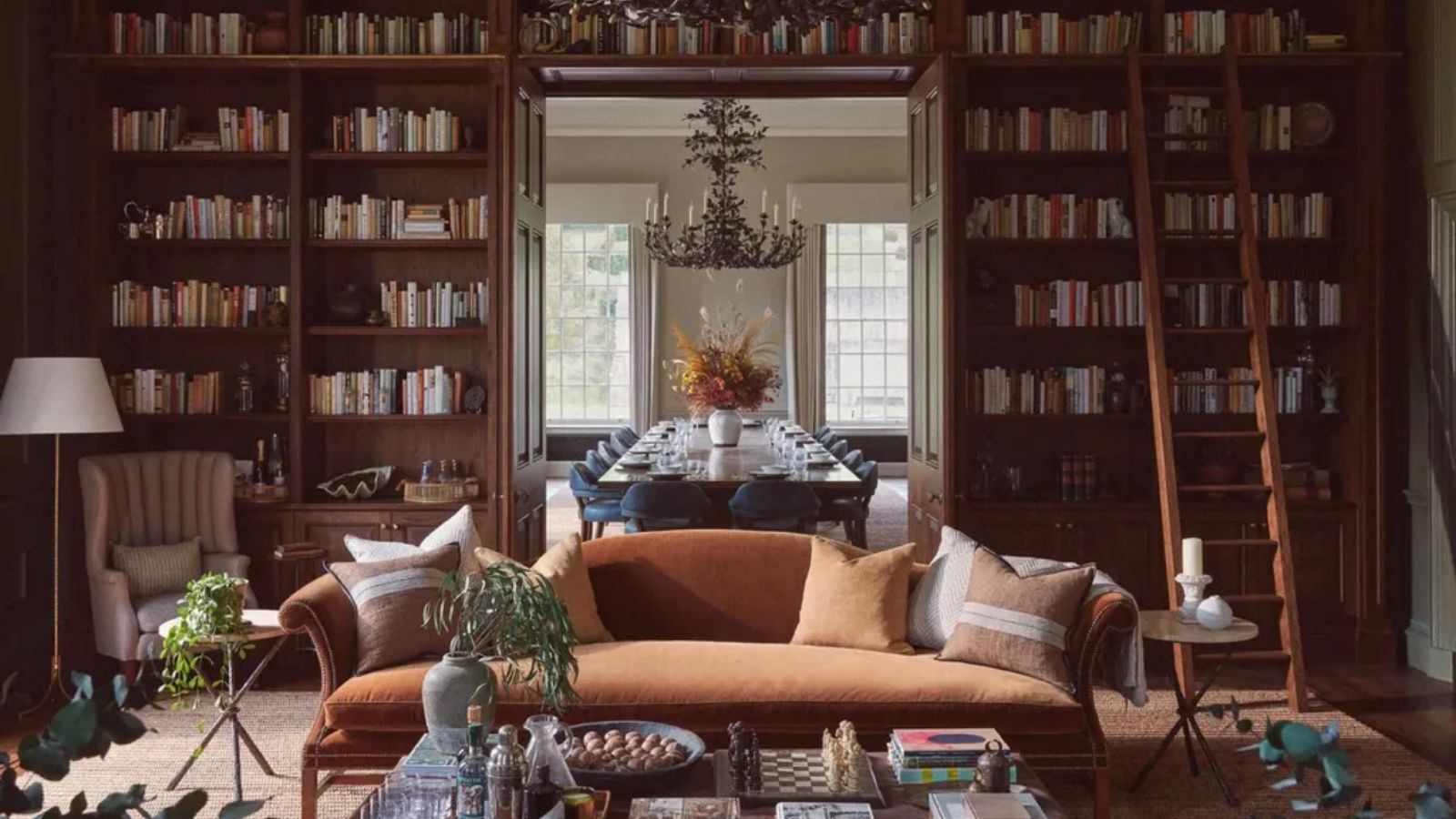 Bookshelf Wealth: Styling a Library for the Modern Home