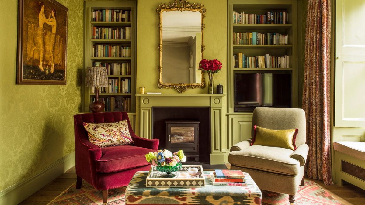 Decorating with Antiques: Blending Old and New
