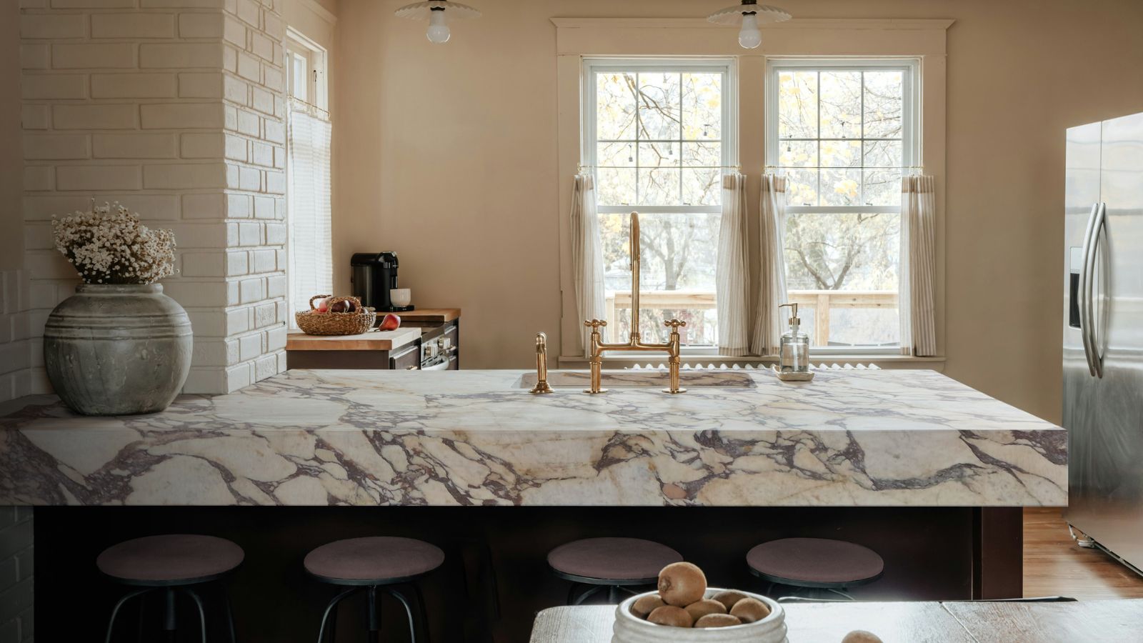 Marble kitchen countertops are a luxurious choice, but are they practical? I asked designers and kitchen experts whether they are form over function