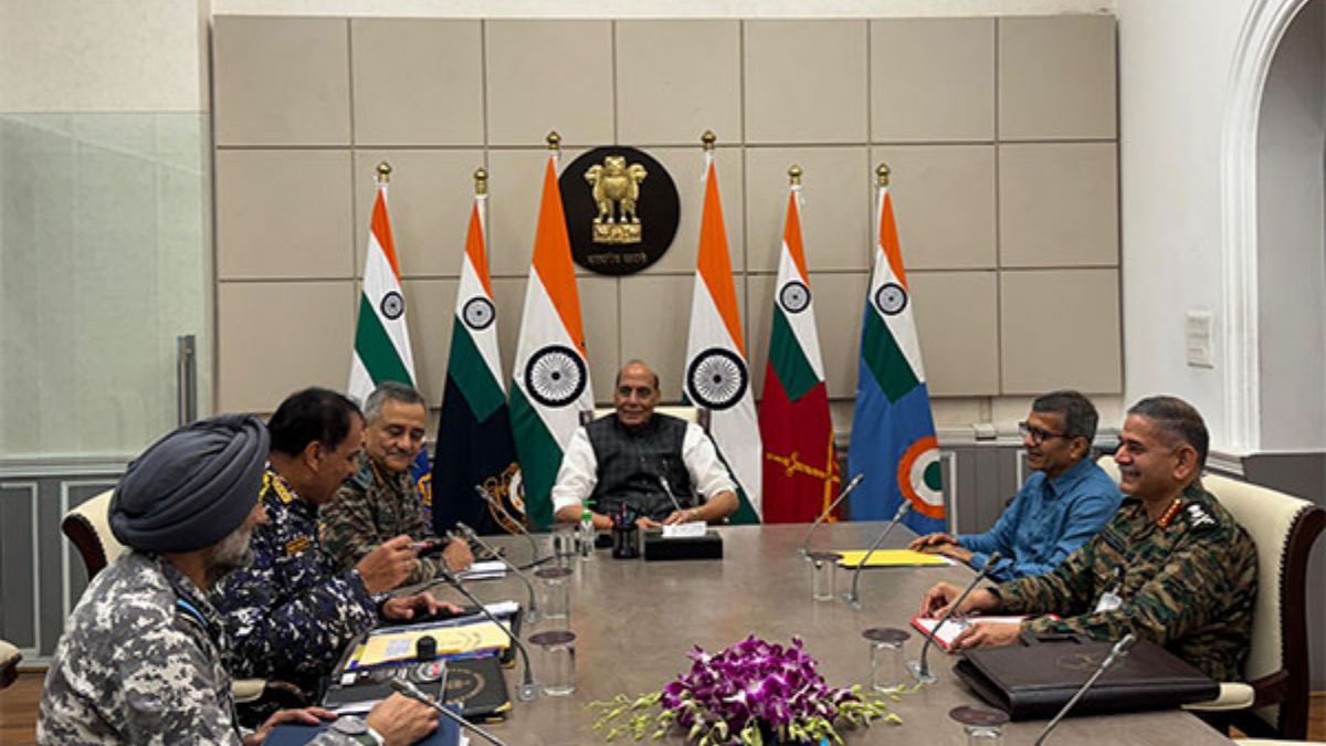 Defence Minister Rajnath Singh Chairs Review Meeting After Foiled Pakistan Drone Strike News24 -