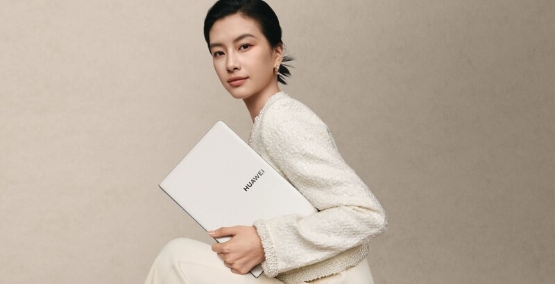 Folding Tablet-Like Laptops : Huawei MateBook Fold Ultimate