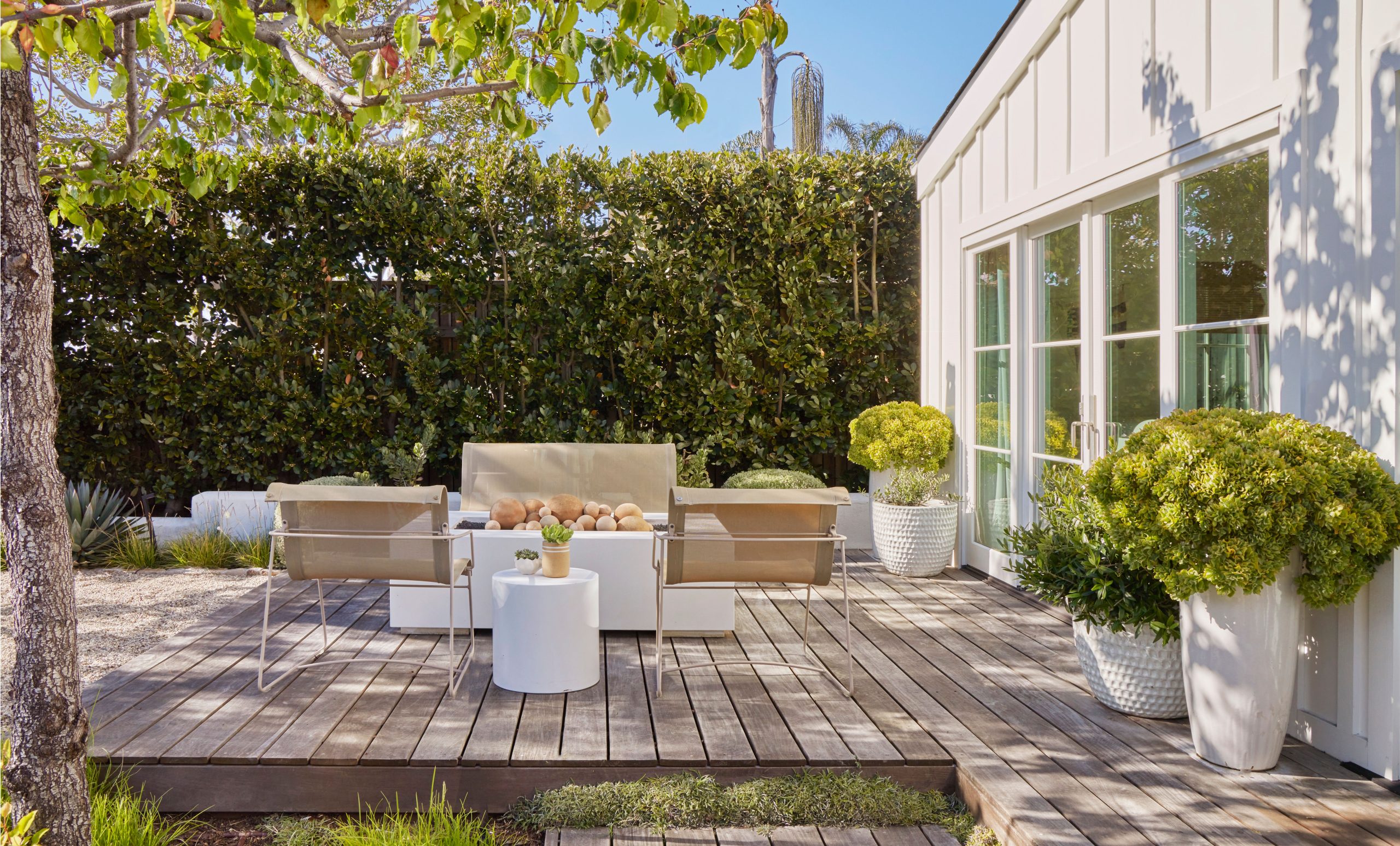 Elevated Deck Designs Reign in 2025
