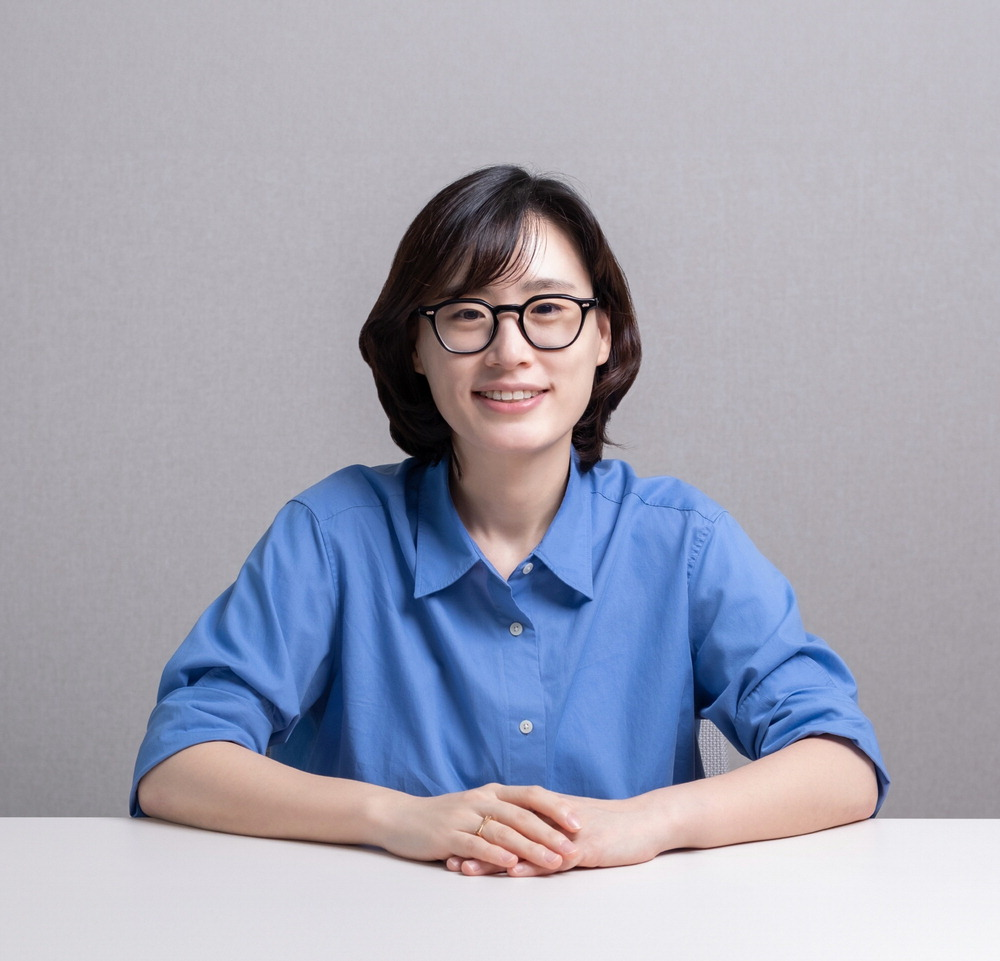 Hanssem enters office interior, furniture market