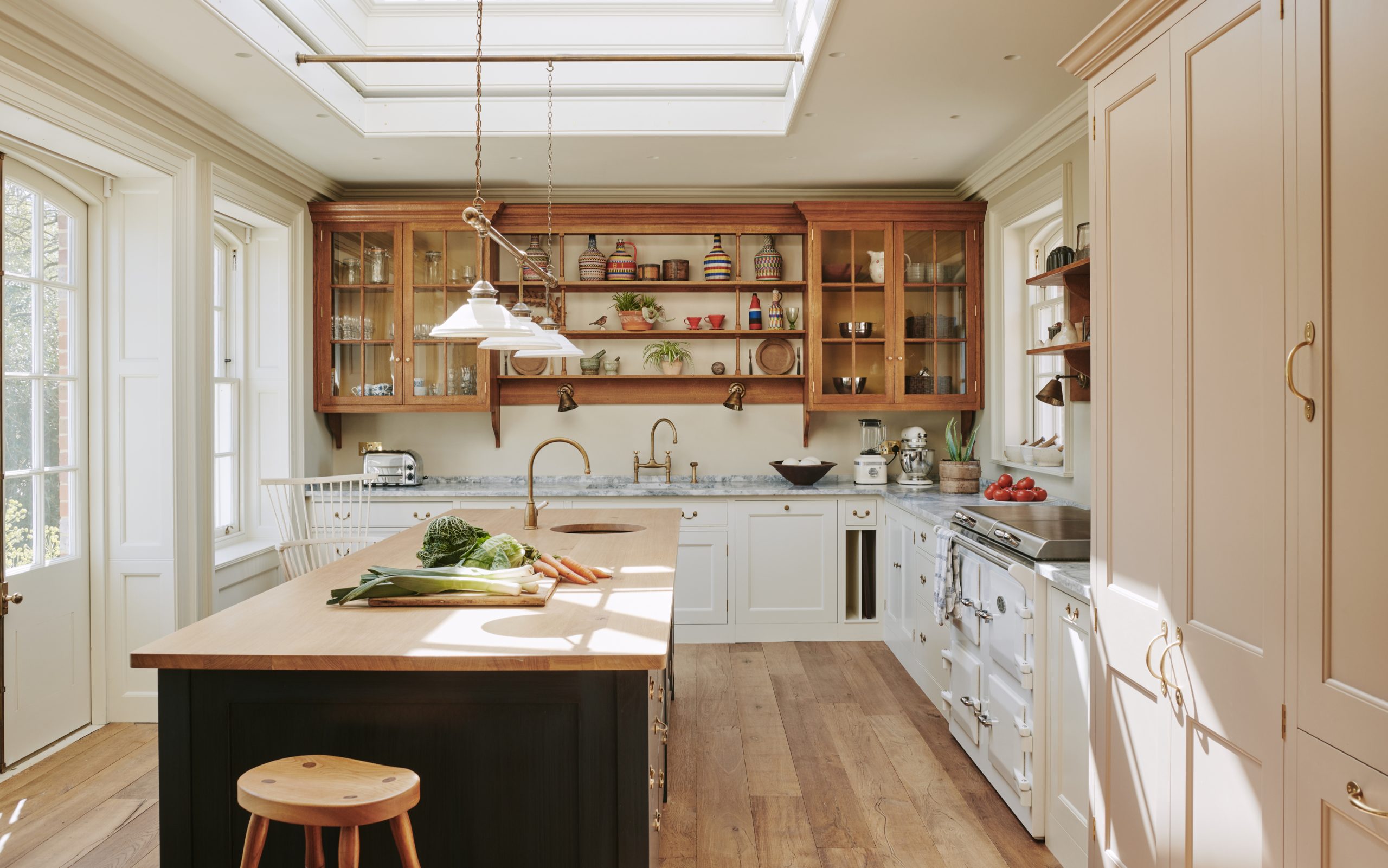 10 things to buy from thrift stores to make your kitchen storage look more interesting