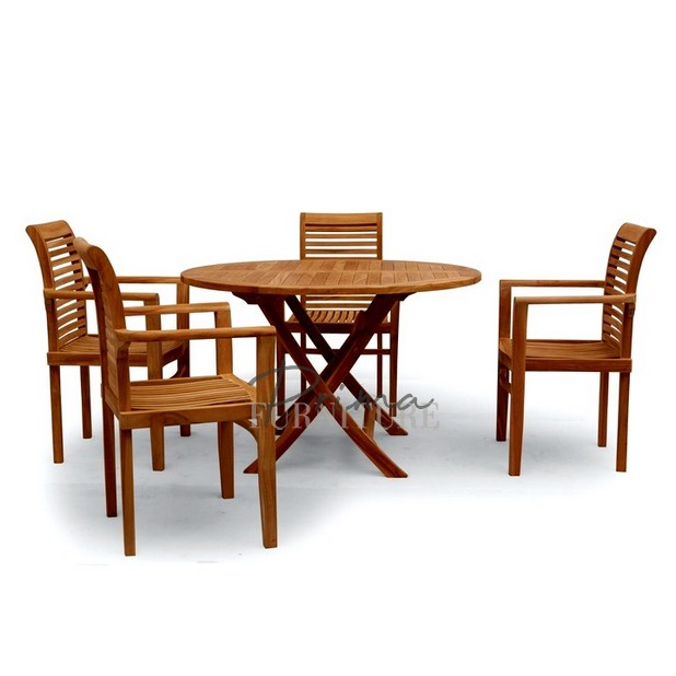 Luis 4 Stackable Chairs Outdoor Dining Set